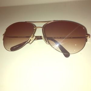 BANANA REPUBLIC aviator sun glasses