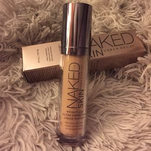 Urban Decay Naked Skin foundation in the shade .05