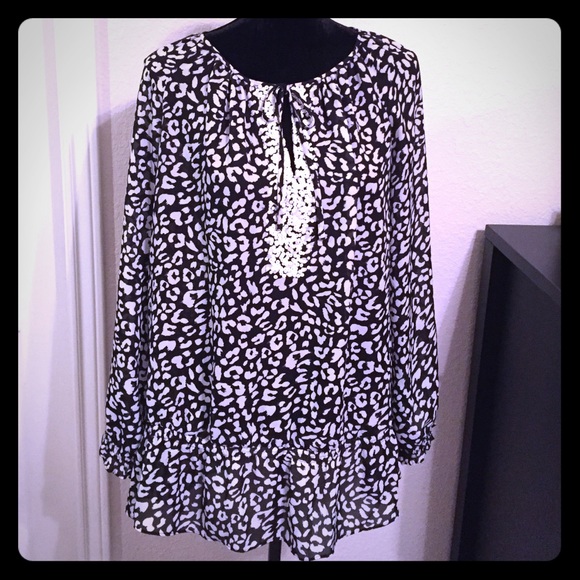 Allison Taylor Tops - Allison Taylor Black/White Sequin Accent Blouse