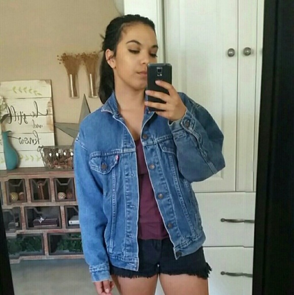 SOLD. Vintage Levi's denim jacket - Picture 4 of 4