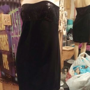 Dressy black dress good for any event