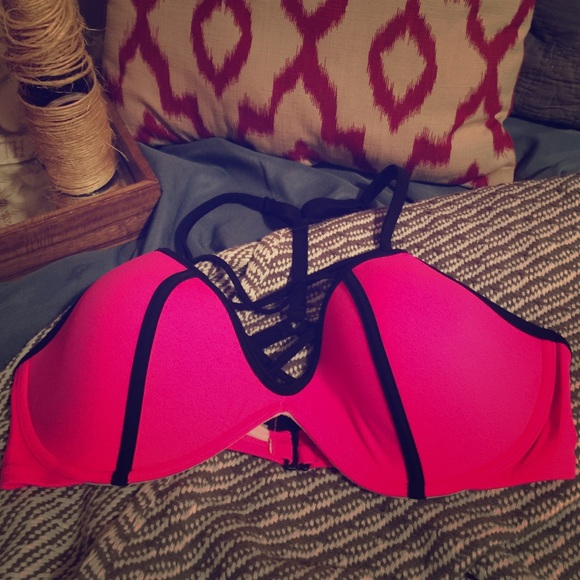 Victoria Secret Bathing Suit Top - Picture 1 of 2