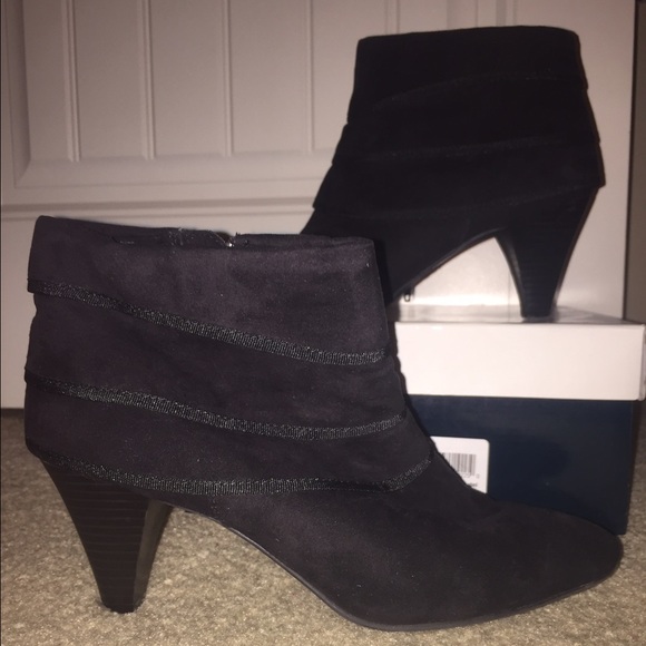 Karen Scott black booties
