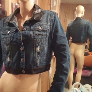 Very nice jean jacket with fake leather accent