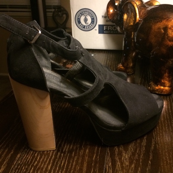 Platform Heels - Picture 3 of 3