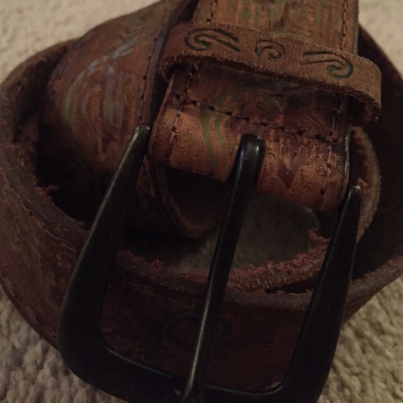 Painted leather belt