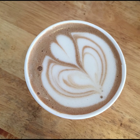 Meet your Posher, Sounia