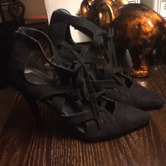 Heels - Picture 2 of 3