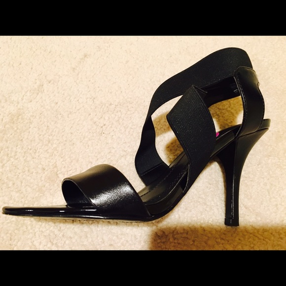 Tahari black sandals