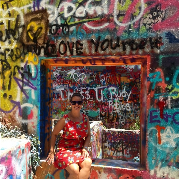 Hi, nice to meet ya! Yay, I have 43,000 followers! - Picture 3 of 4