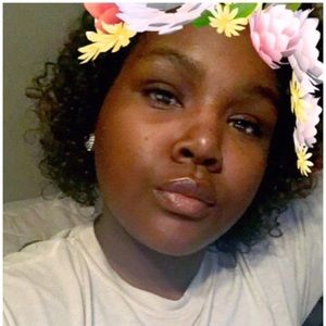 Meet your Posher, Destinee