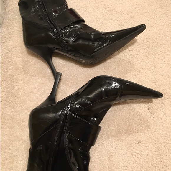 BCBG booties - Picture 4 of 4