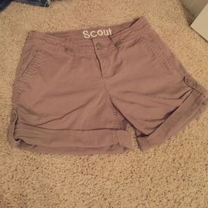 Delias Scout Brown Short