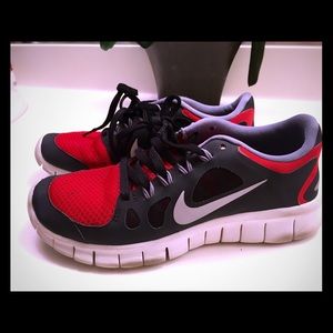 Nike tennis shoes, size 4