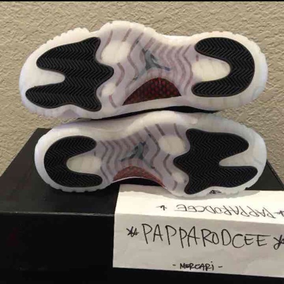 DS AIR JORDAN 11 RETRO 72-10 size 9 XI - Picture 2 of 4