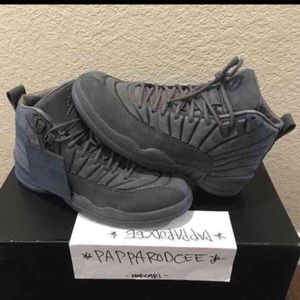 AIR JORDAN 12 RETRO PSNY size 9 XII grey