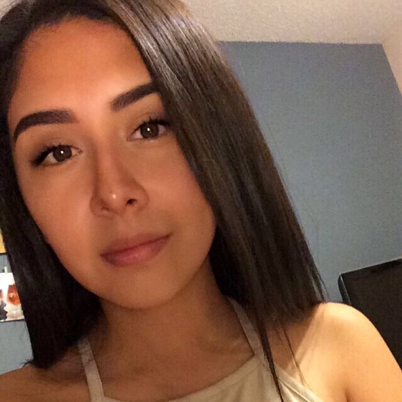 Meet your Posher, Brenda