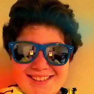 Meet your Posher, Emmanuel