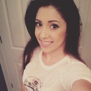 Meet your Posher, Elizabeth