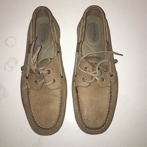 Brown sperries