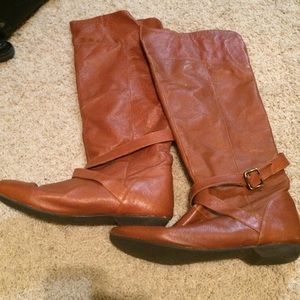 Tall leather boots 👢