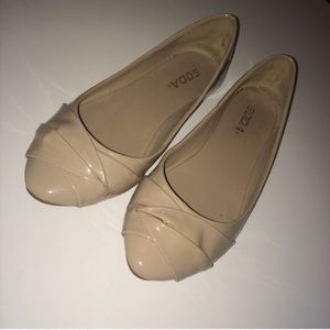 Nude flats