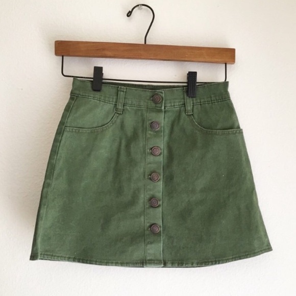 NWT BRANDY MELVILLE OLIVE BUTTON UP SKIRT - Picture 1 of 4