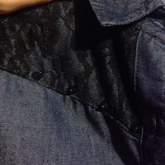 Jean button down. - Picture 2 of 4