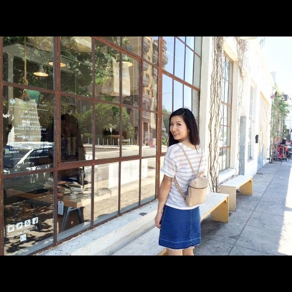 Minimal faux leather backpack - Picture 3 of 4