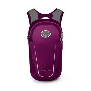 Osprey Daylite backpack NWT in pomegranate purple