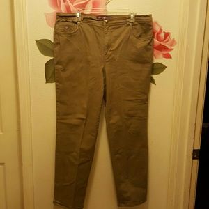 Womens Gloria Vanderbilt jeans 16w