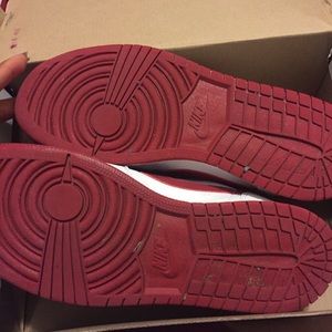 Nike low top retro 1, OG, boys 6.5Y