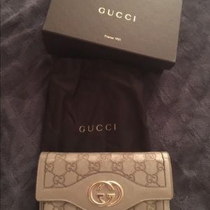 Authentic Gucci Guccisima leather wallet