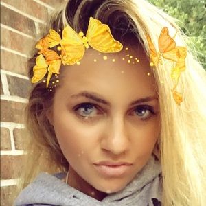 Meet your Posher, Corinne