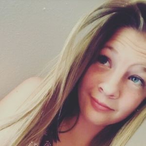 Meet your Posher, Caitlynne