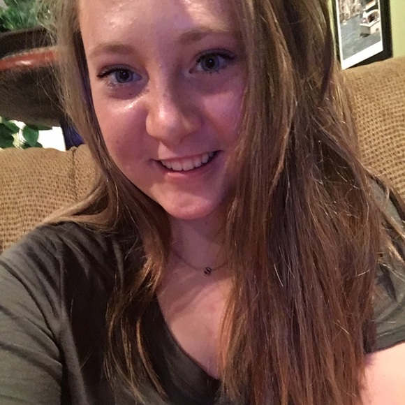 Meet your Posher, Sophia - Picture 1 of 1