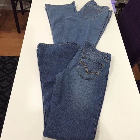 2️⃣ EUC Stretchy Bootcut Jrs Size 11 Jeans 👖