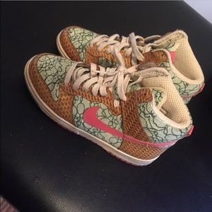 Nike women limited edition sneakers