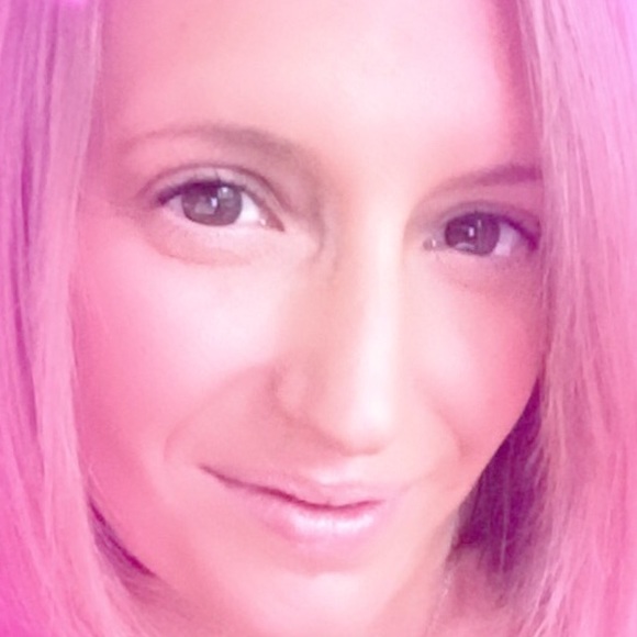 Meet your Posher, Kim - Picture 1 of 1