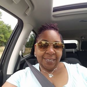 Meet your Posher, Marcia