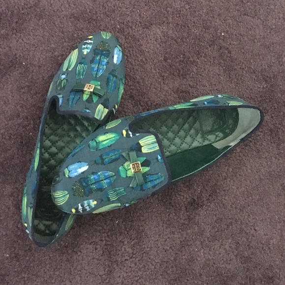 Authentic Tory Burch loafers in bug print