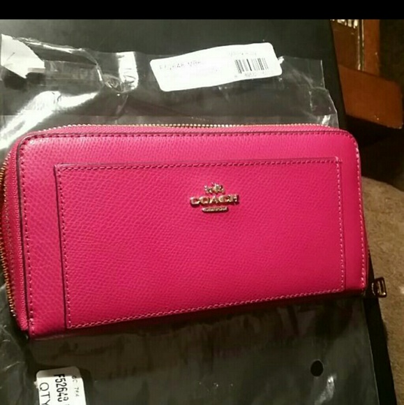 Coach wallet