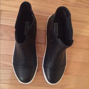 Steve Madden High Top Karrlton Sneakers