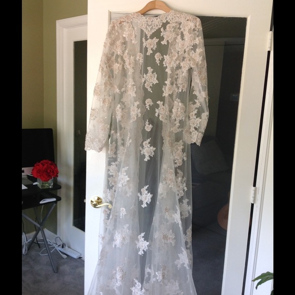 Beautiful Oleg Cassini lace coat - Picture 2 of 4