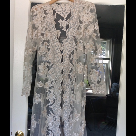 Beautiful Oleg Cassini lace coat - Picture 4 of 4