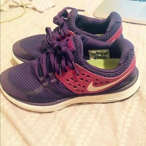 Nike Lunar Swift 3 Sneakers 5.5 in women 3.5 kids