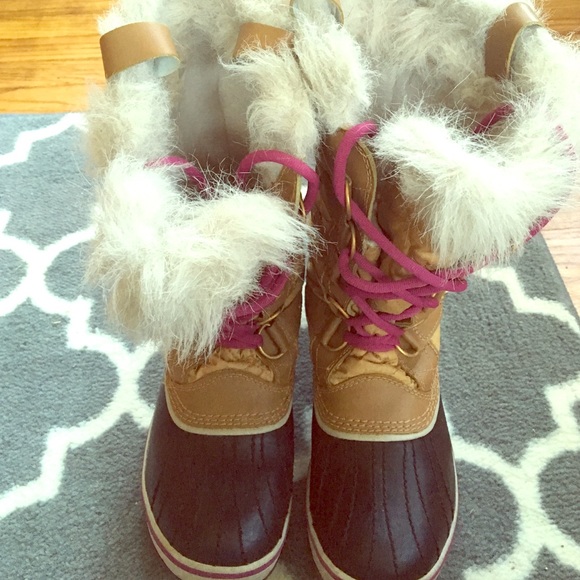Sorel Tofino Boots