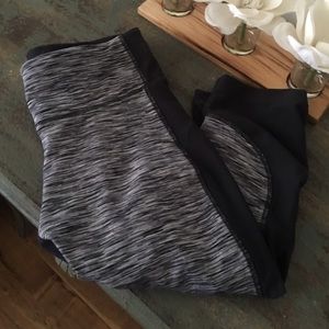 💜MPG Workout Capri Tights💜