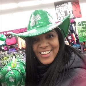 Meet your Posher, Antonia