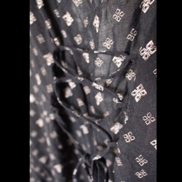 Tribal Hollister Romper - Picture 2 of 4